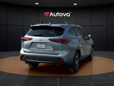 More photos of 2022 Toyota Highlander XLE at Autova, VA