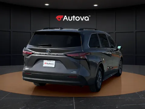 More photos of 2021 Toyota Sienna XLE at Autova, VA