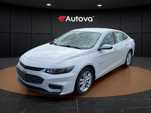 White 2017 Chevrolet Malibu LT for sale in Madison Heights, VA