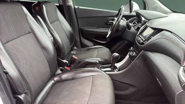 2019 Chevrolet Trax LT - Photo 21