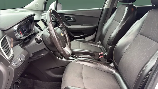 2019 Chevrolet Trax LT - Photo 16