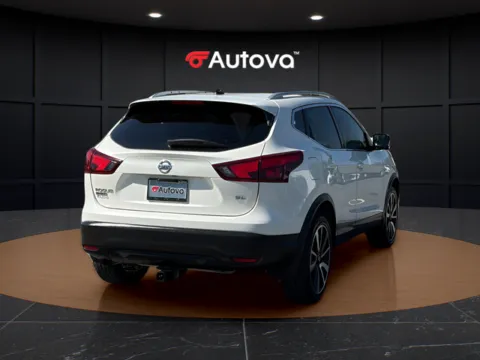 More photos of 2017 Nissan Rogue Sport SL at Autova, VA