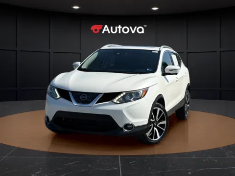 White 2017 Nissan Rogue Sport SL for sale in Madison Heights, VA