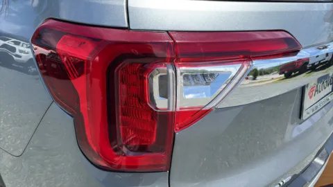 More photos of 2023 GMC Acadia SLE at Autova, VA