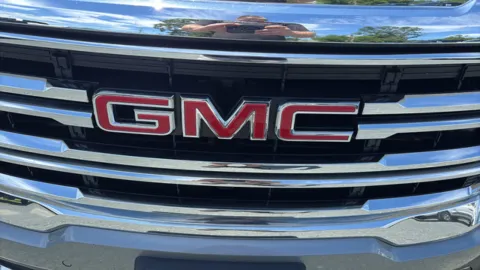More photos of 2023 GMC Acadia SLE at Autova, VA