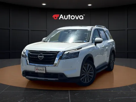 White 2023 Nissan Pathfinder SL for sale in Madison Heights, VA