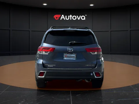 More photos of 2018 Toyota Highlander Limited Platinum at Autova, VA