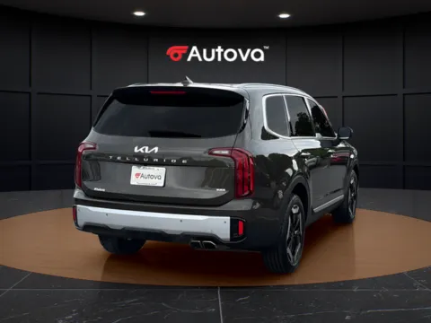 More photos of 2023 Kia Telluride S at Autova, VA