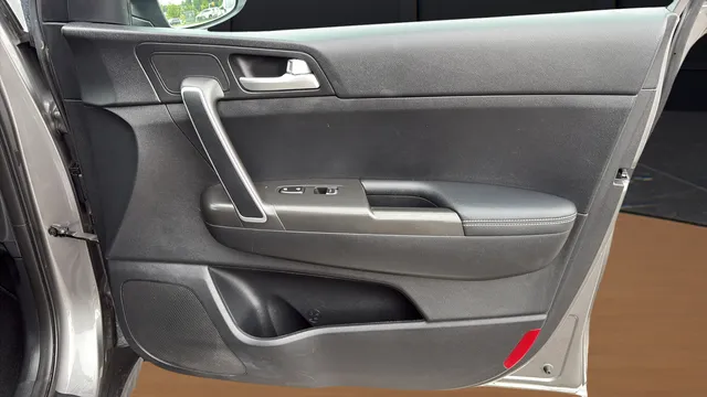 2017 Kia Sportage LX - Photo 23