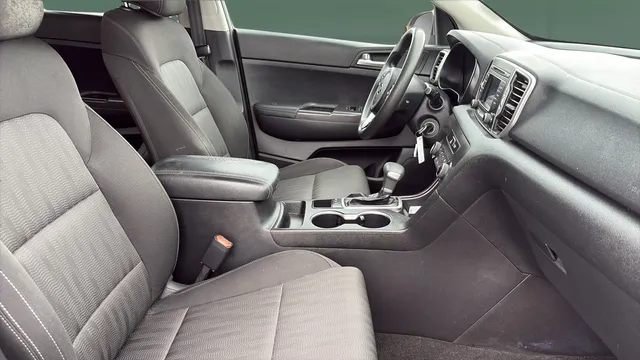 2017 Kia Sportage LX - Photo 24