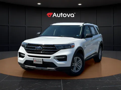 White 2023 Ford Explorer XLT for sale in Madison Heights, VA