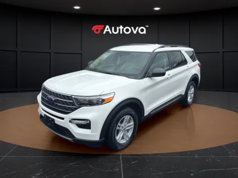 White 2023 Ford Explorer XLT for sale in Madison Heights, VA