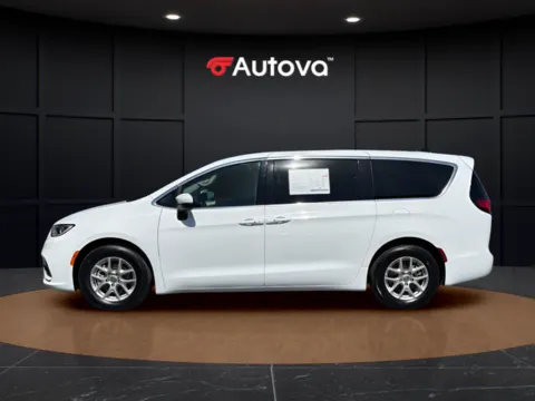 Photos of 2023 Chrysler Pacifica Touring L for sale in Madison Heights, VA at Autova