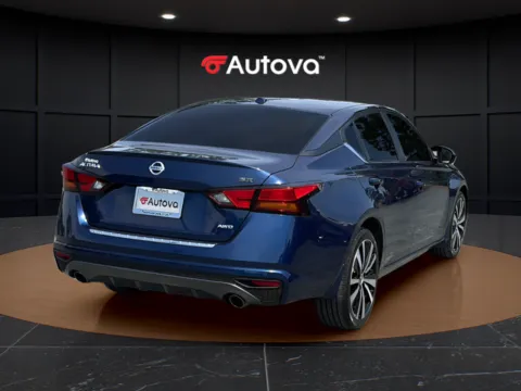 More photos of 2022 Nissan Altima 2.5 SR at Autova, VA