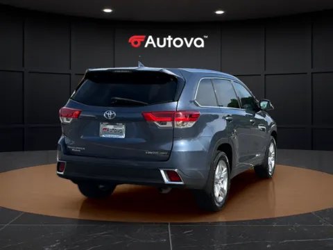 More photos of 2017 Toyota Highlander Limited at Autova, VA