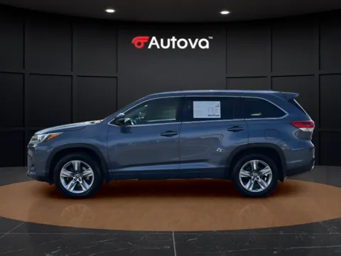 Photos of 2017 Toyota Highlander Limited for sale in Madison Heights, VA at Autova