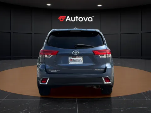 More photos of 2017 Toyota Highlander Limited at Autova, VA