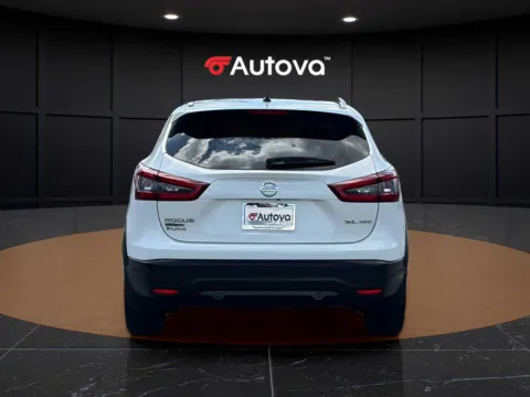 More photos of 2021 Nissan Rogue Sport SL at Autova - Madison Heights, VA