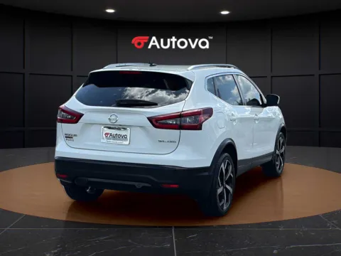 More photos of 2021 Nissan Rogue Sport SL at Autova - Madison Heights, VA