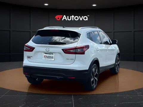 More photos of 2021 Nissan Rogue Sport SL at Autova, VA
