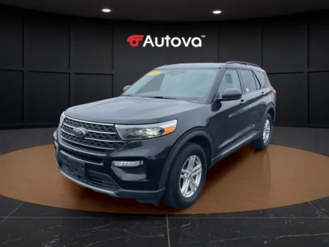 Black 2022 Ford Explorer XLT for sale in Madison Heights, VA