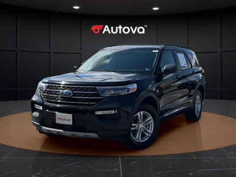 Black 2022 Ford Explorer XLT for sale in Madison Heights, VA