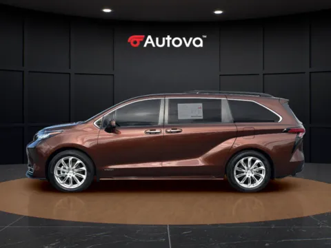 More photos of 2021 Toyota Sienna XLE at Autova, VA