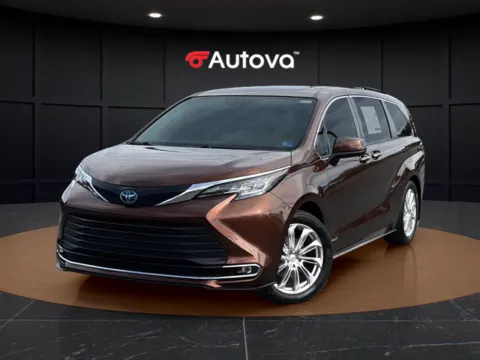 More photos of 2021 Toyota Sienna XLE at Autova, VA