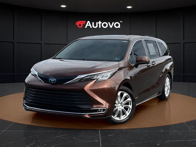 Brown 2021 Toyota Sienna XLE for sale in Madison Heights, VA