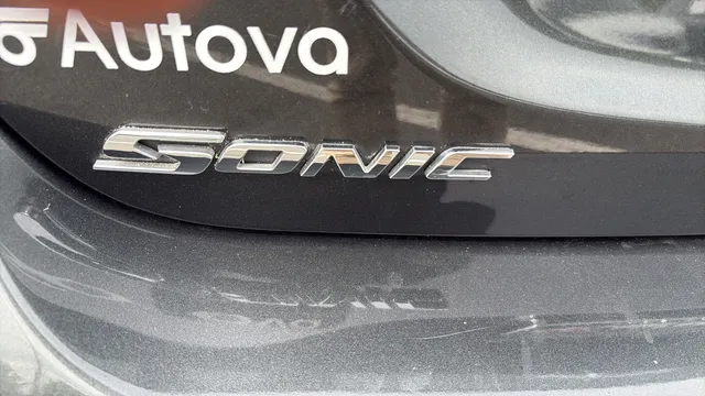 2019 Chevrolet Sonic Premier - Photo 13
