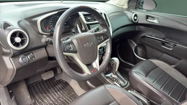 2019 Chevrolet Sonic Premier - Photo 18