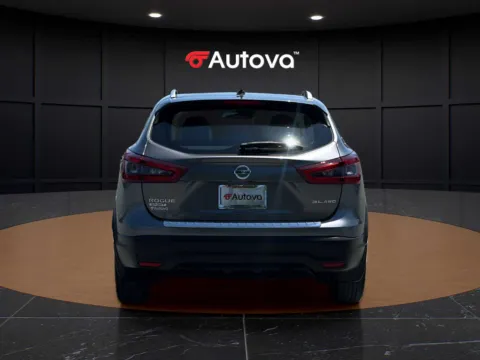More photos of 2022 Nissan Rogue Sport SL at Autova - Madison Heights, VA
