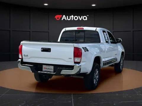 More photos of 2017 Toyota Tacoma SR5 at Autova - Madison Heights, VA
