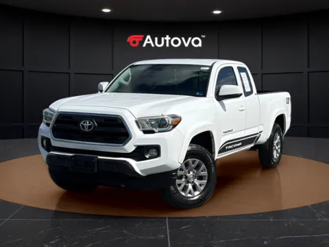 White 2017 Toyota Tacoma SR5 for sale in Madison Heights, VA
