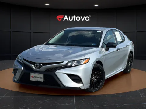Silver 2019 Toyota Camry SE for sale in Madison Heights, VA