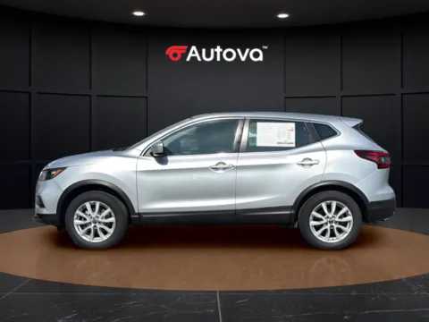 Photos of 2022 Nissan Rogue Sport S for sale in Madison Heights, VA at Autova