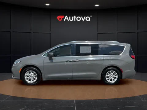 Photos of 2021 Chrysler Pacifica Touring L for sale in Madison Heights, VA at Autova
