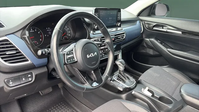 2023 Kia Seltos S - Photo 13