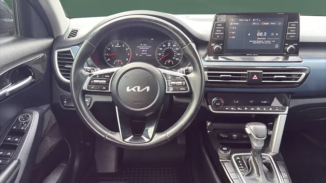 2023 Kia Seltos S - Photo 20