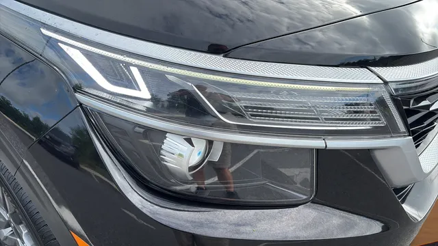2023 Kia Seltos S - Photo 26