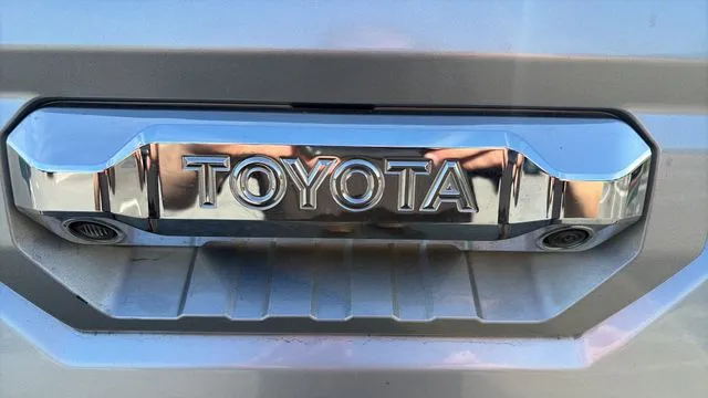 2023 Toyota Tundra Limited - Photo 30