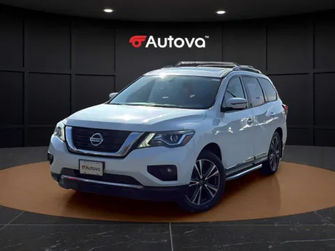 White 2019 Nissan Pathfinder Platinum for sale in Madison Heights, VA
