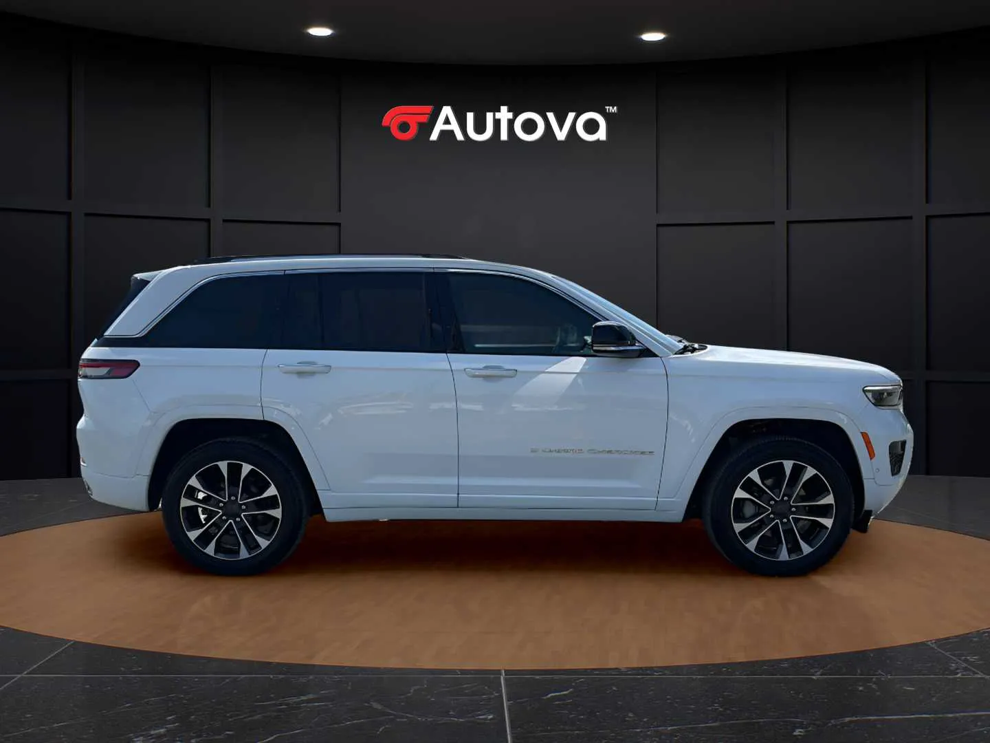 2023 Jeep Grand Cherokee Overland - Photo 6