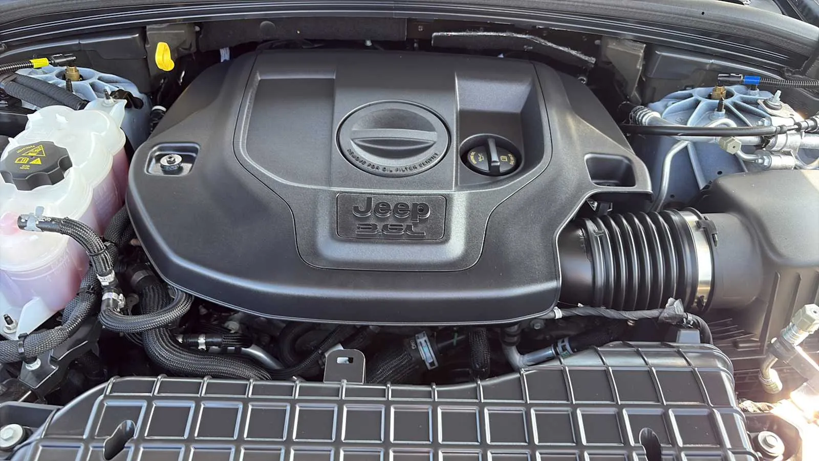 2023 Jeep Grand Cherokee Overland - Photo 31