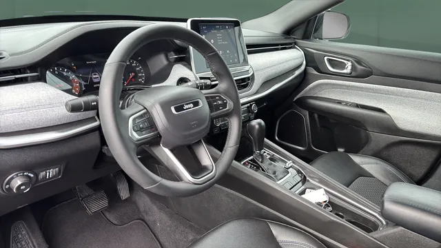 2025 Jeep Compass Latitude - Photo 13