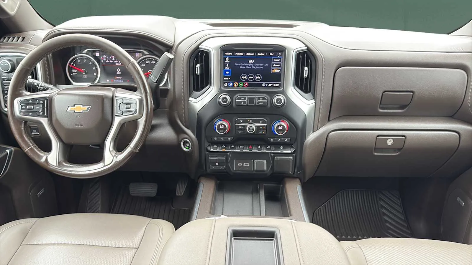 Chevrolet Silverado photo 19