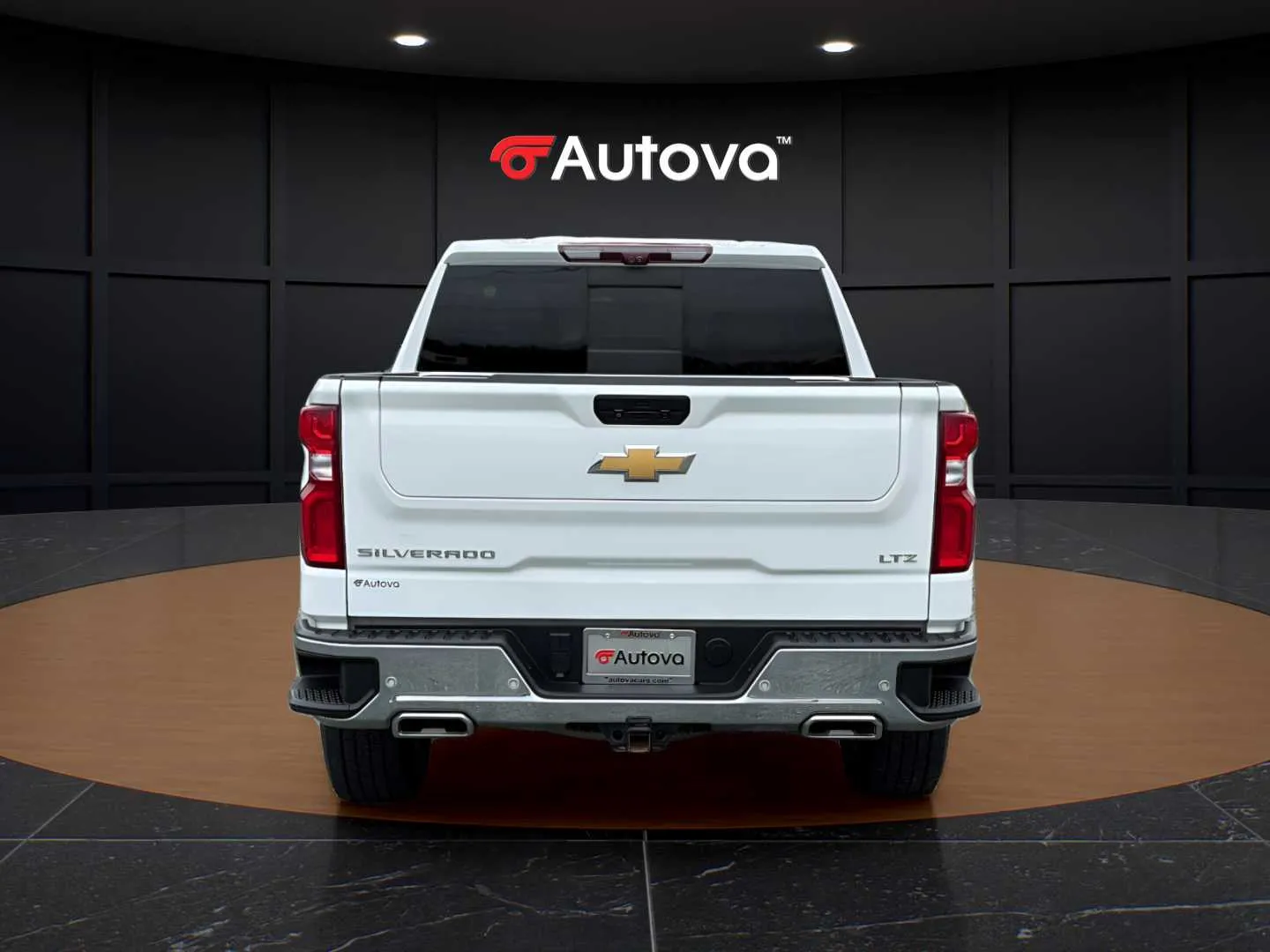 Chevrolet Silverado photo 4
