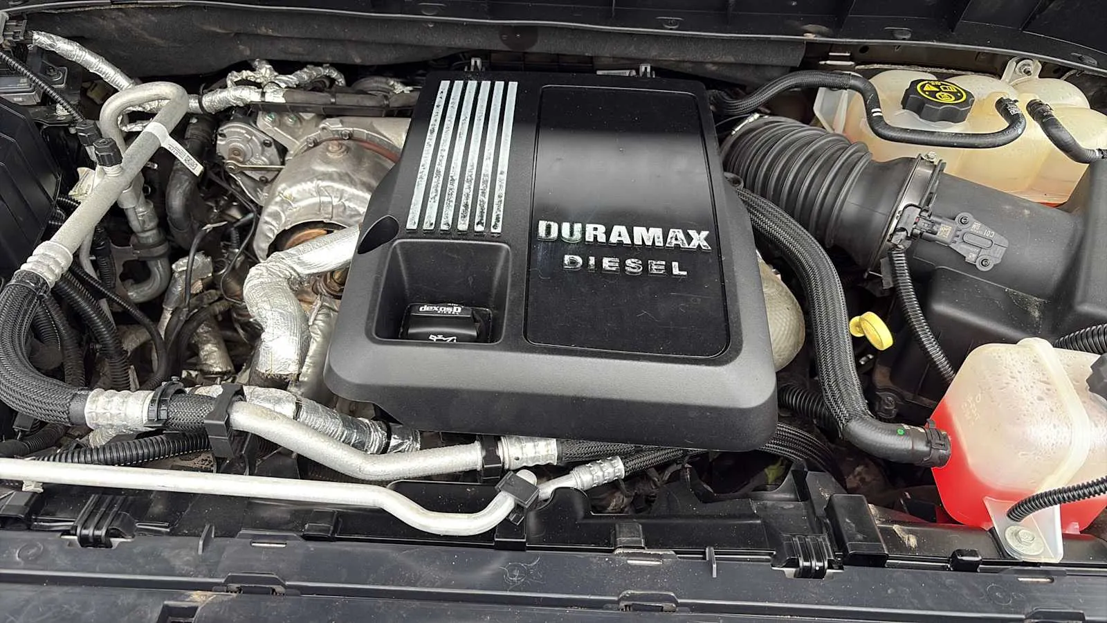 Chevrolet Silverado photo 26