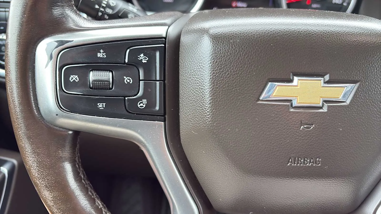 Chevrolet Silverado photo 9