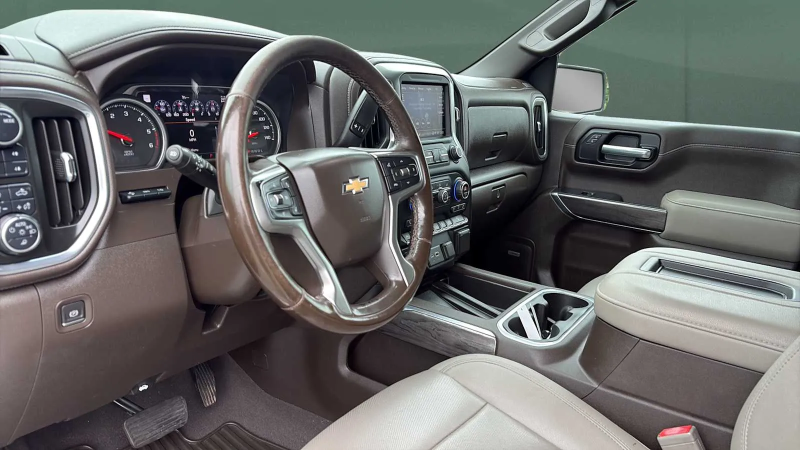 Chevrolet Silverado photo 13